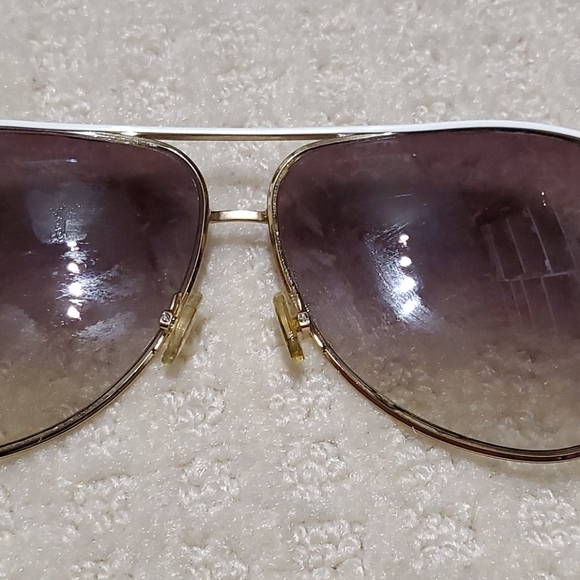 Authentic Gucci Aviator Sunglasses. - Picture 8 of 9